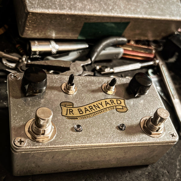 JR BARNYARD® Octal tube style preamp based on the gib EH-150 EH-185 amp