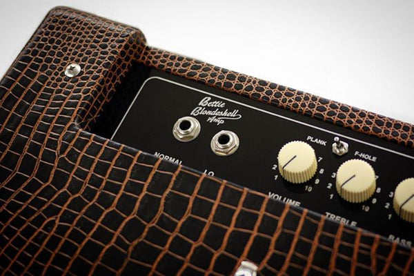the Nocturne BETTIE BLONDESHELL '63 8"x12" combo, Octal Tube amp